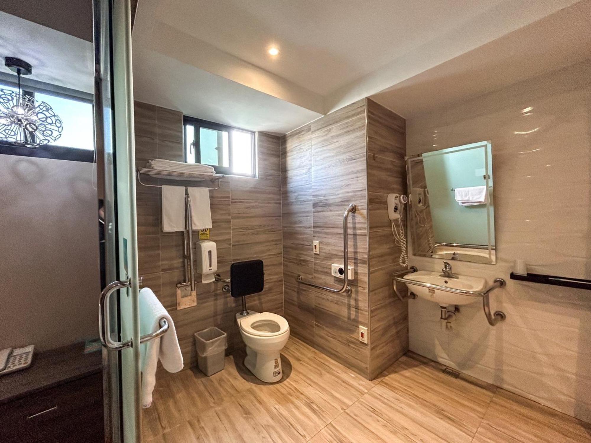 Royal Fine Hotel Kaohsiung Dış mekan fotoğraf