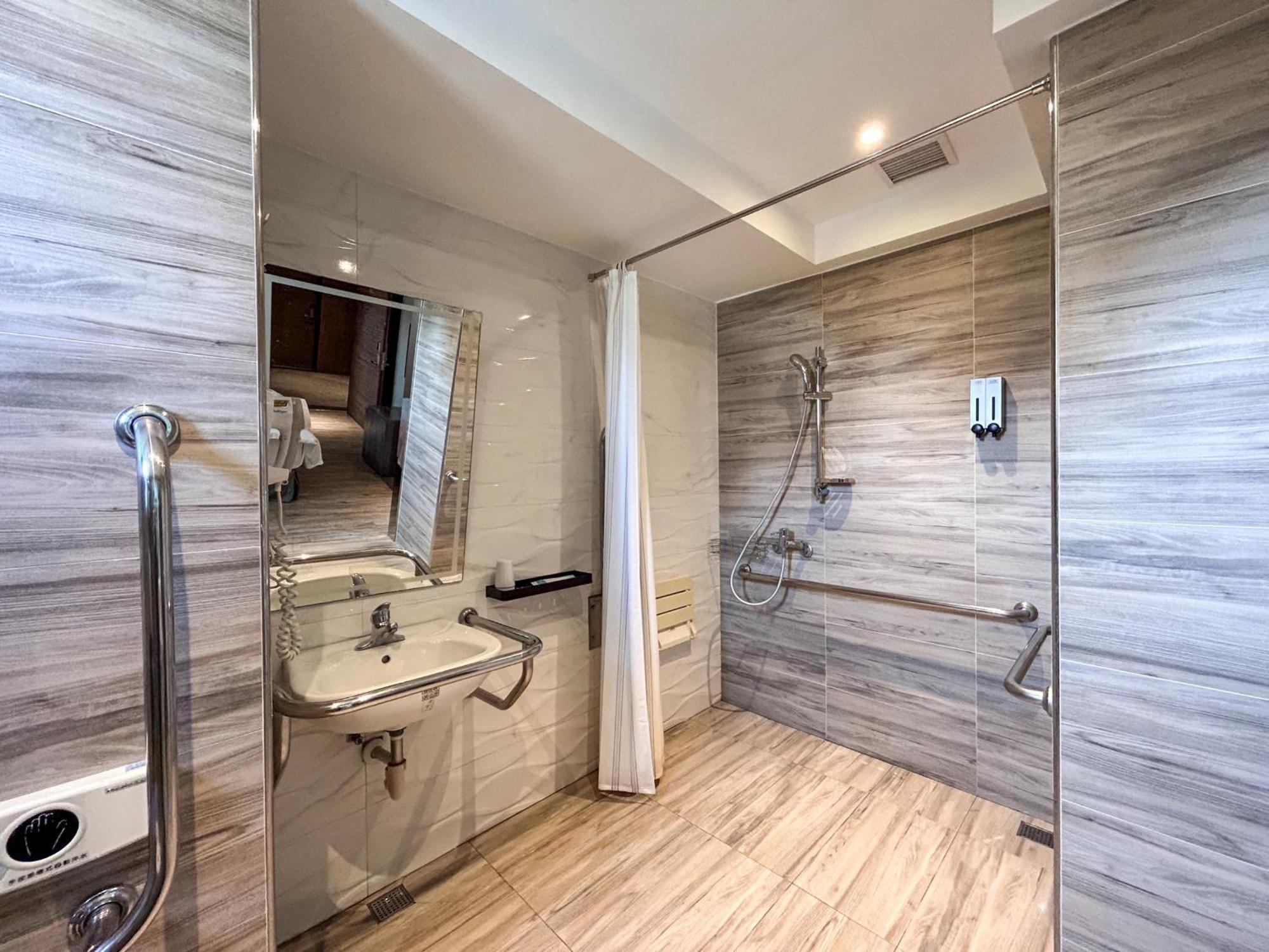 Royal Fine Hotel Kaohsiung Dış mekan fotoğraf