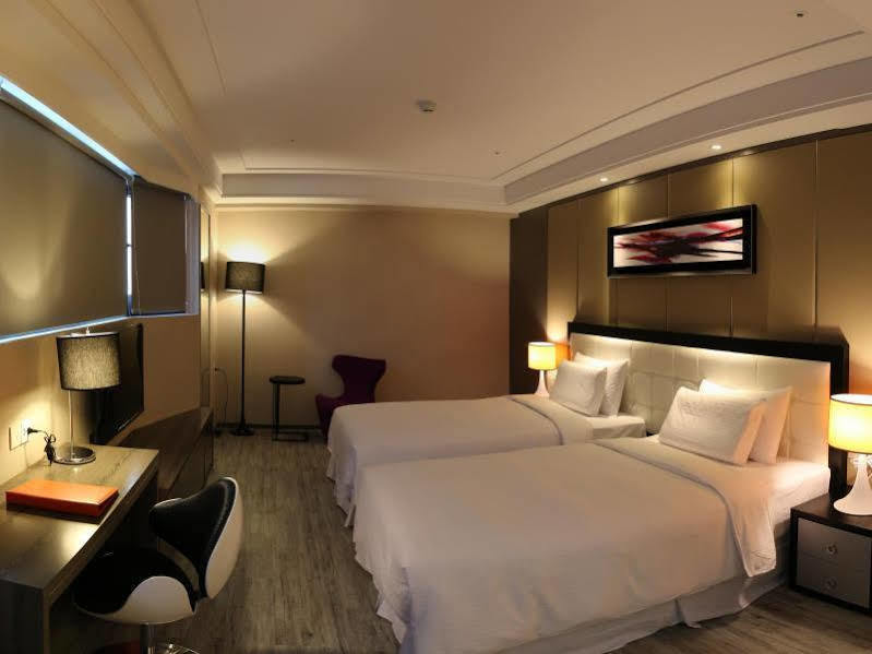 Royal Fine Hotel Kaohsiung Dış mekan fotoğraf